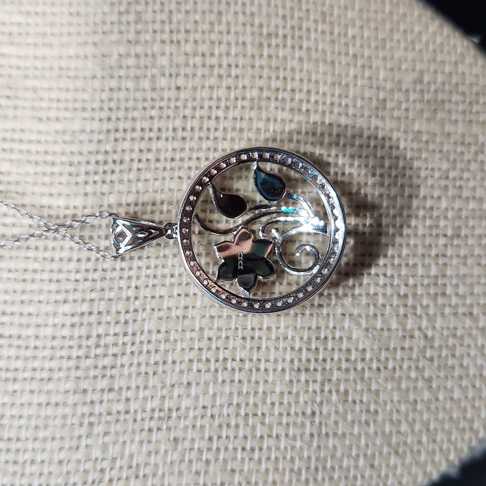 NWOT! Deco Jewel Pink Flower w/ Leaves Enamel Pendant Sterling Silver Necklace - Picture 3 of 8